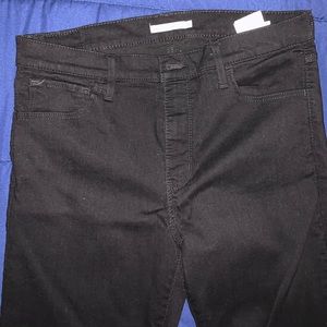 Levi’s black skinny jeans